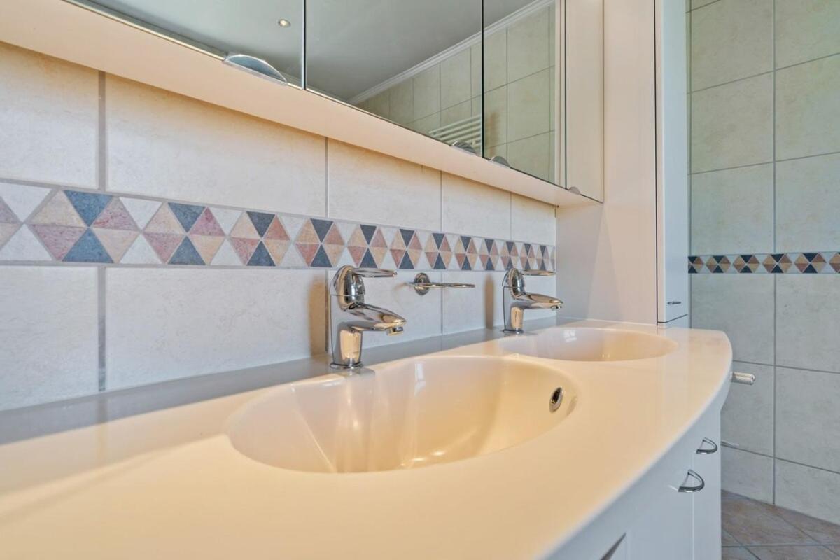 Cozy Townhome Near City Center Free Parking & Wi-fi Luxemburg