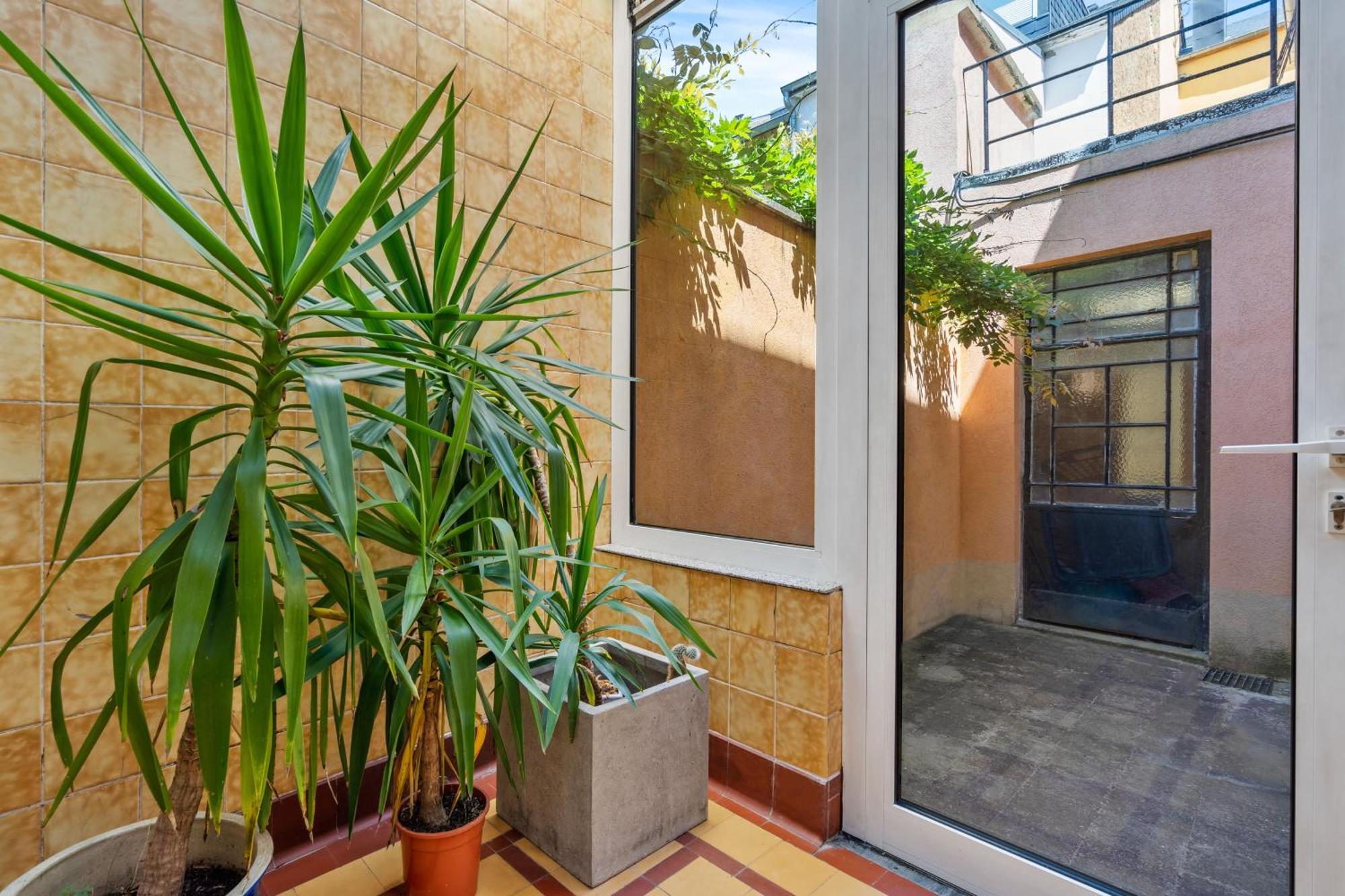 Cozy Townhome Near City Center Free Parking & Wi-fi Ferienhaus *
