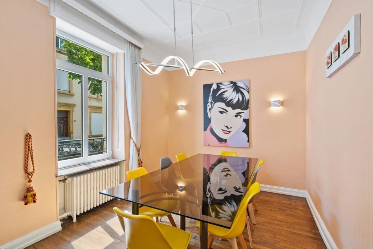 Ferienhaus Cozy Townhome Near City Center Free Parking & Wi-fi *